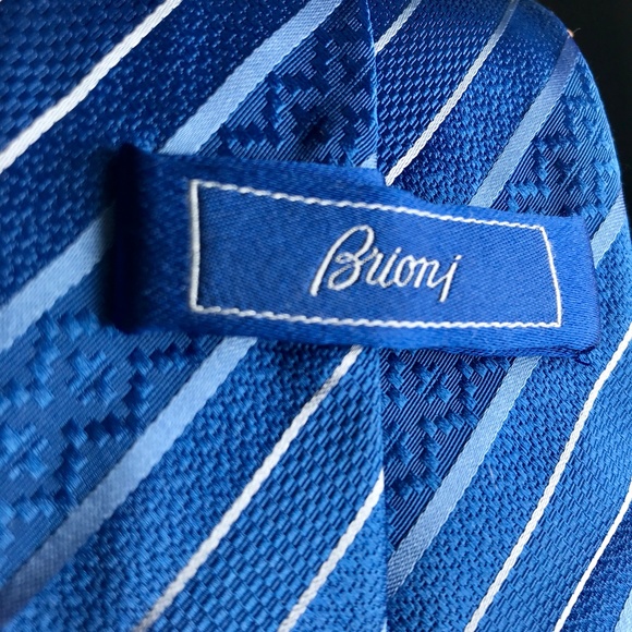 Brioni ROYAL Handmade 100% Silk Tie - Picture 4 of 8